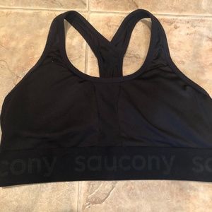 Saucony M sports bra